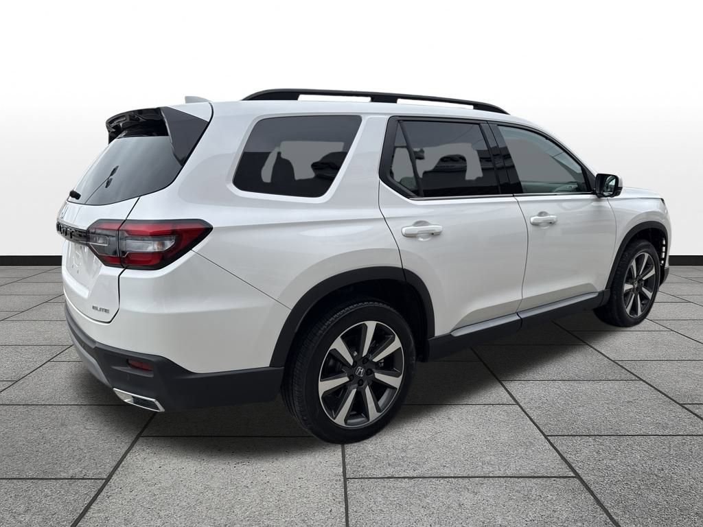 Used 2025 Honda Pilot Elite image 5