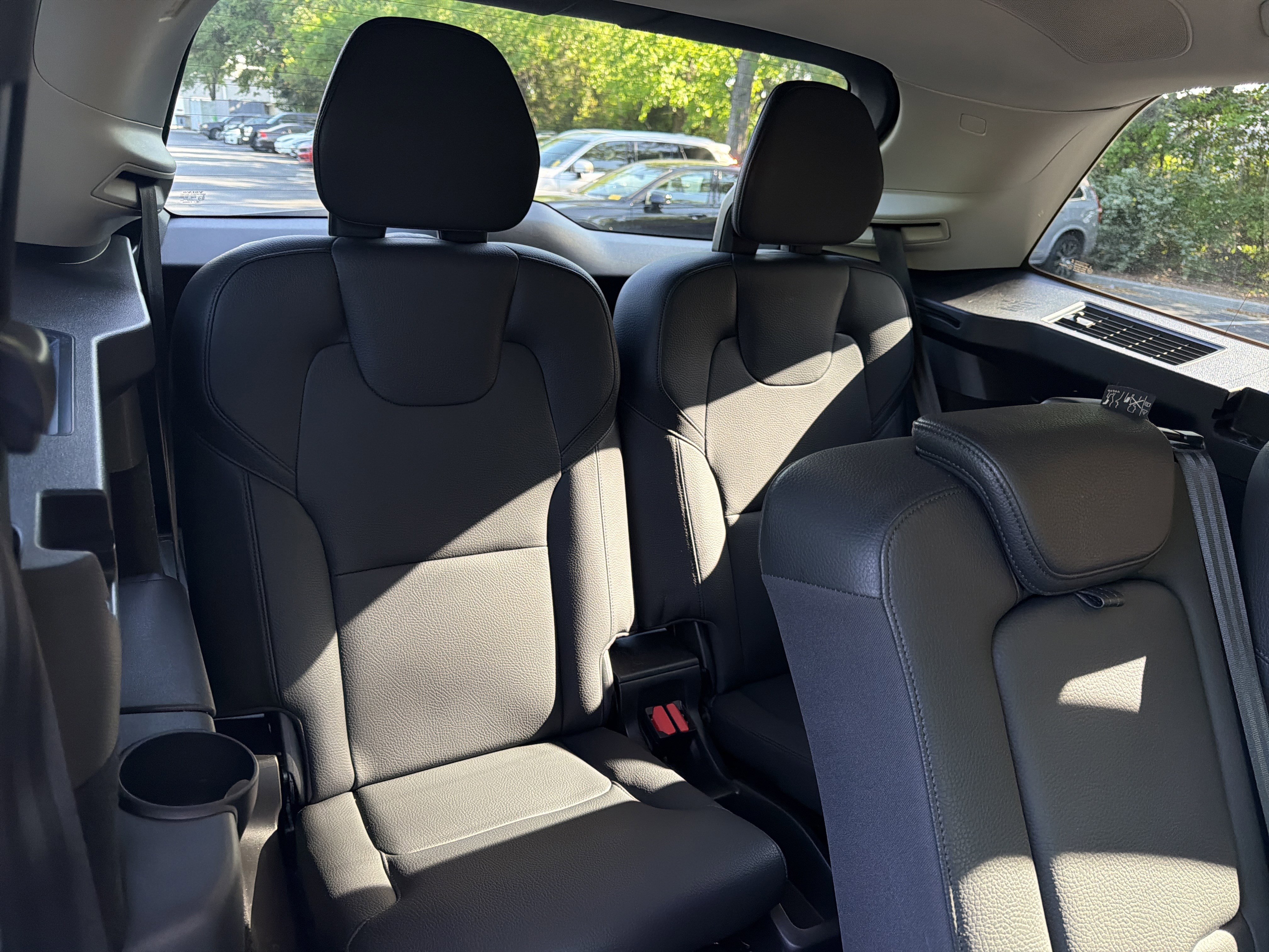 Certified 2023 Volvo XC90 B5 Plus w/ Protection Package Premier AWD/4WD image 33