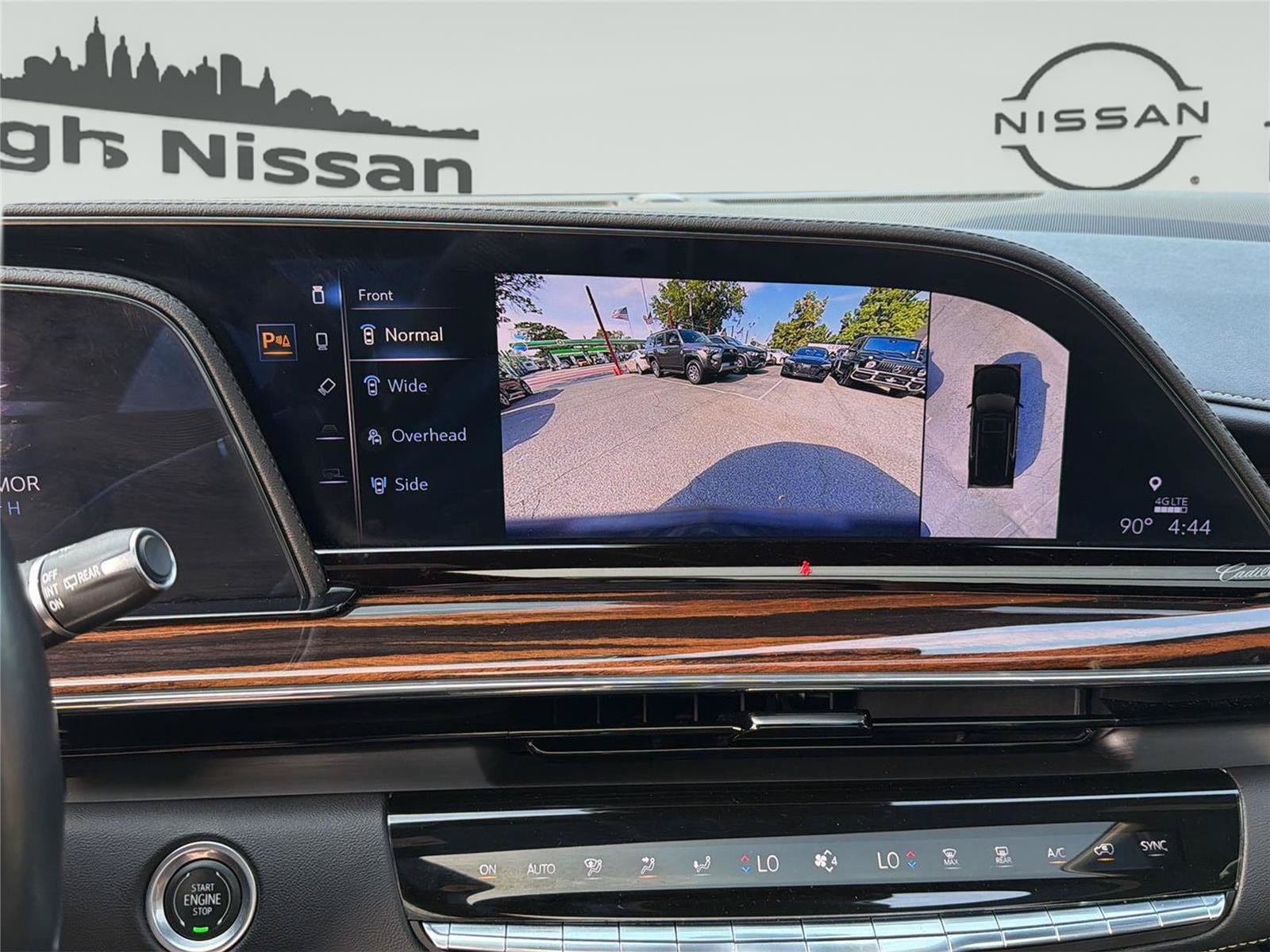 Used 2023 Cadillac Escalade ESV Premium Luxury AWD/4WD image 29