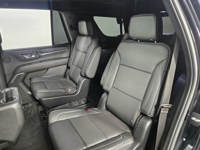 Used 2024 GMC Yukon Denali w/ Advanced Technology Package AWD/4WD image 17