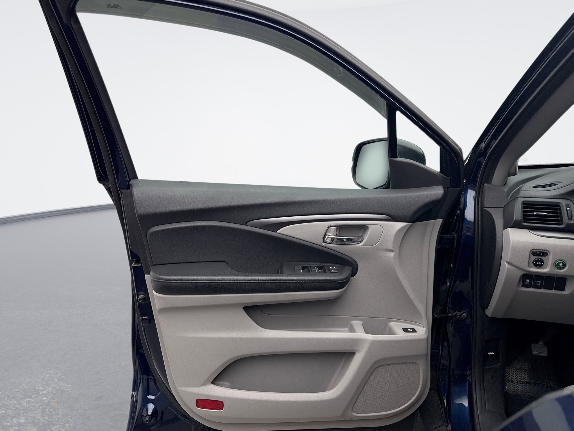 Used 2017 Honda Ridgeline RTL-T image 9