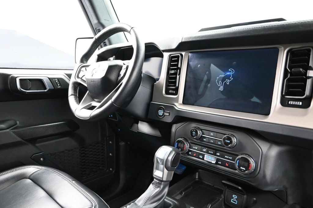 Used 2025 Ford Bronco Outer Banks AWD/4WD image 11