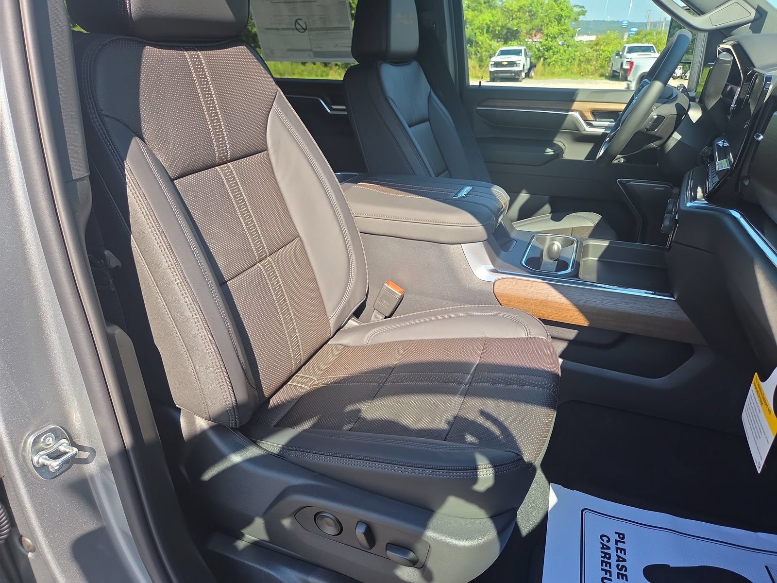 New 2026 Chevrolet Silverado 2500 High Country w/ Z71 Off-Road Package AWD/4WD image 26