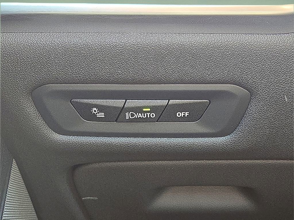 Used 2026 BMW X5 sDrive40i image 28