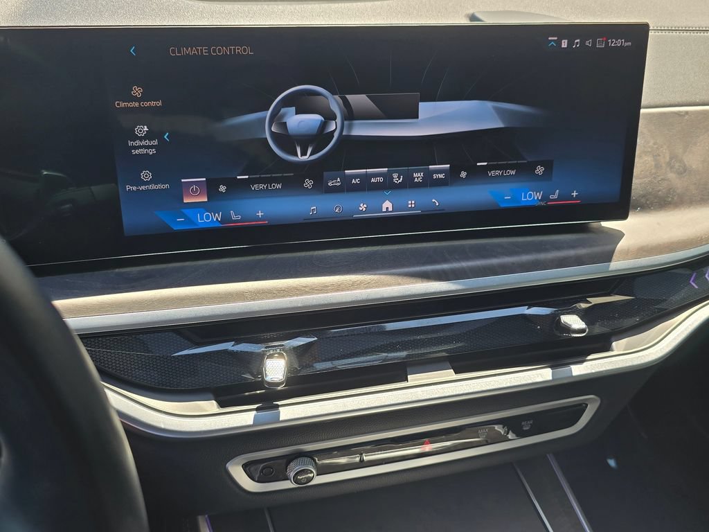 Used 2025 BMW X5 xDrive40i AWD/4WD image 23