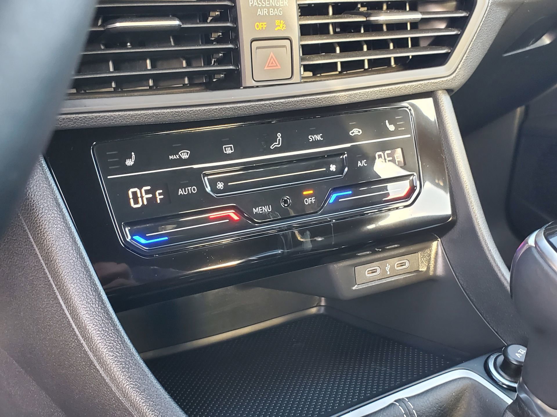 Used 2025 Volkswagen Jetta Sport image 27