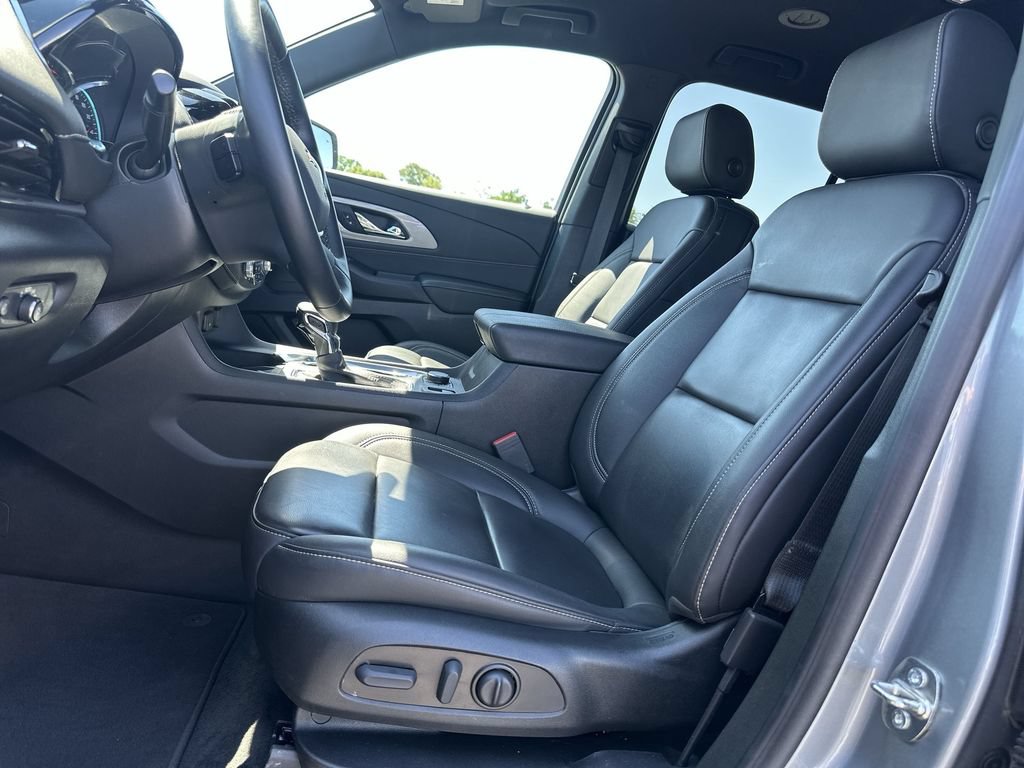 Used 2024 GMC Terrain SLE w/ Driver Convenience Package FWD image 33