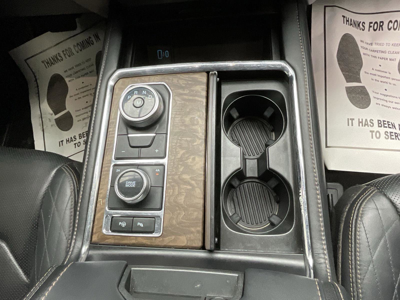 Used 2021 Ford Expedition Platinum image 12