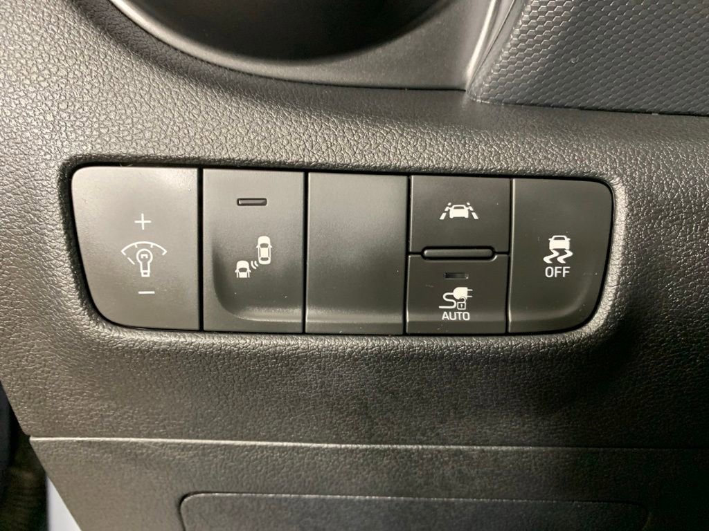 Used 2020 Hyundai Kona SEL FWD image 18