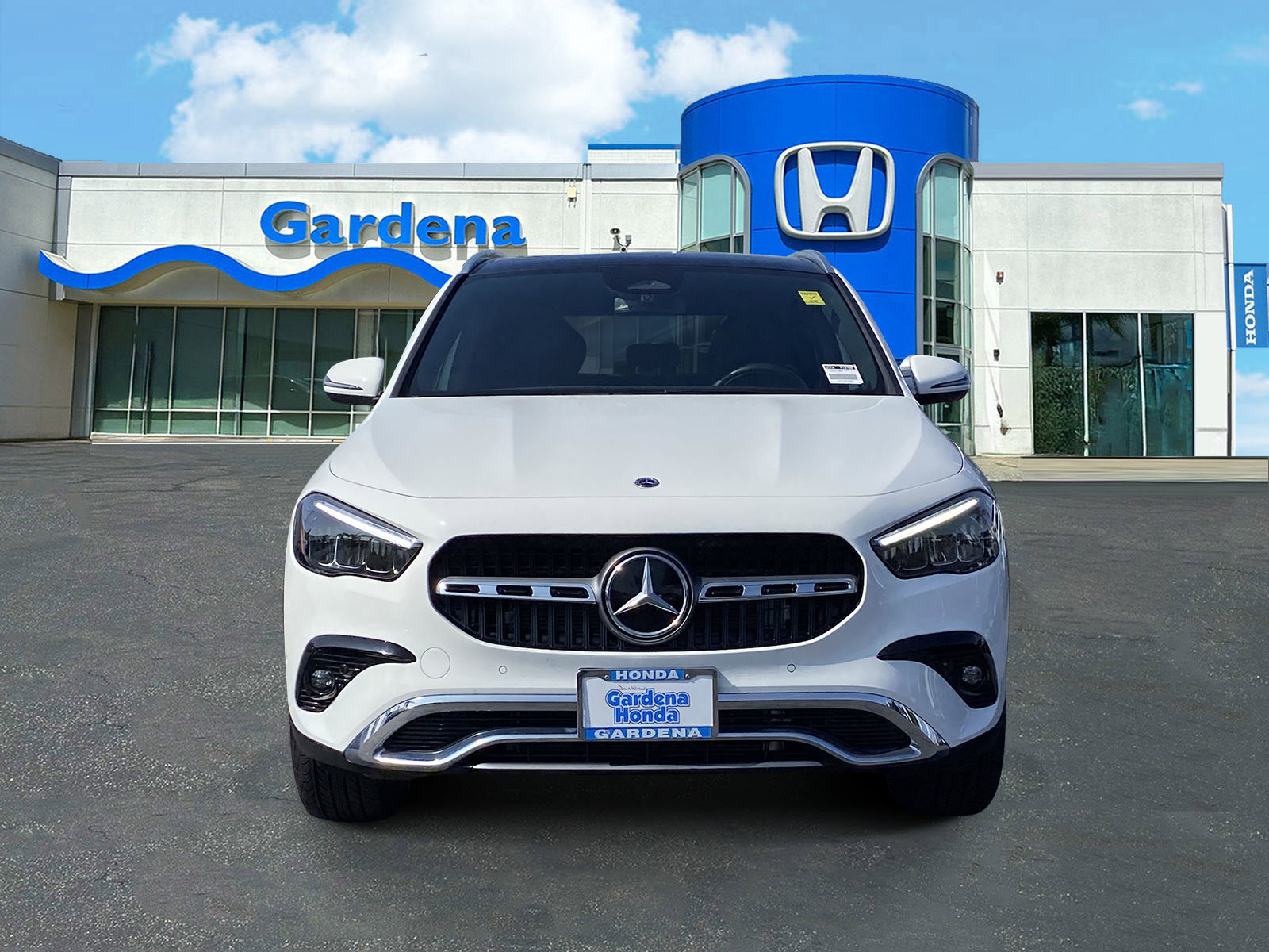 Used 2025 Mercedes-Benz GLA 250 4MATIC image 2