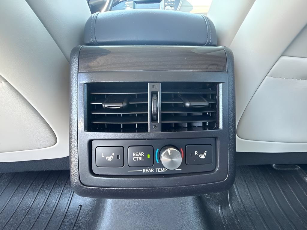 Used 2014 Toyota Avalon Limited FWD image 8
