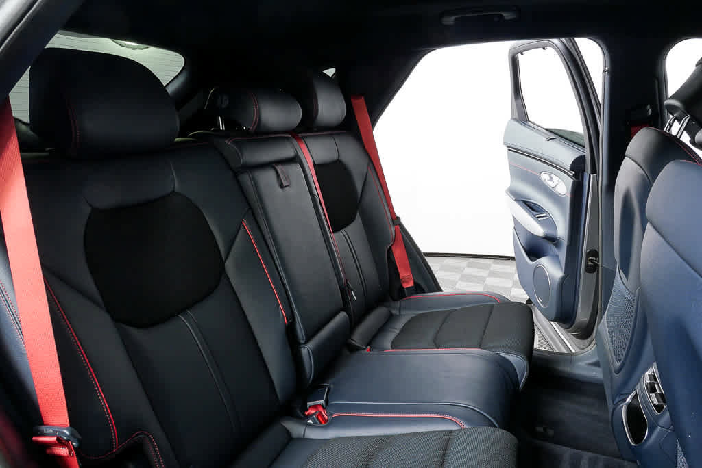 Used 2022 Genesis GV70 2.5T w/ Sport Prestige Package image 22