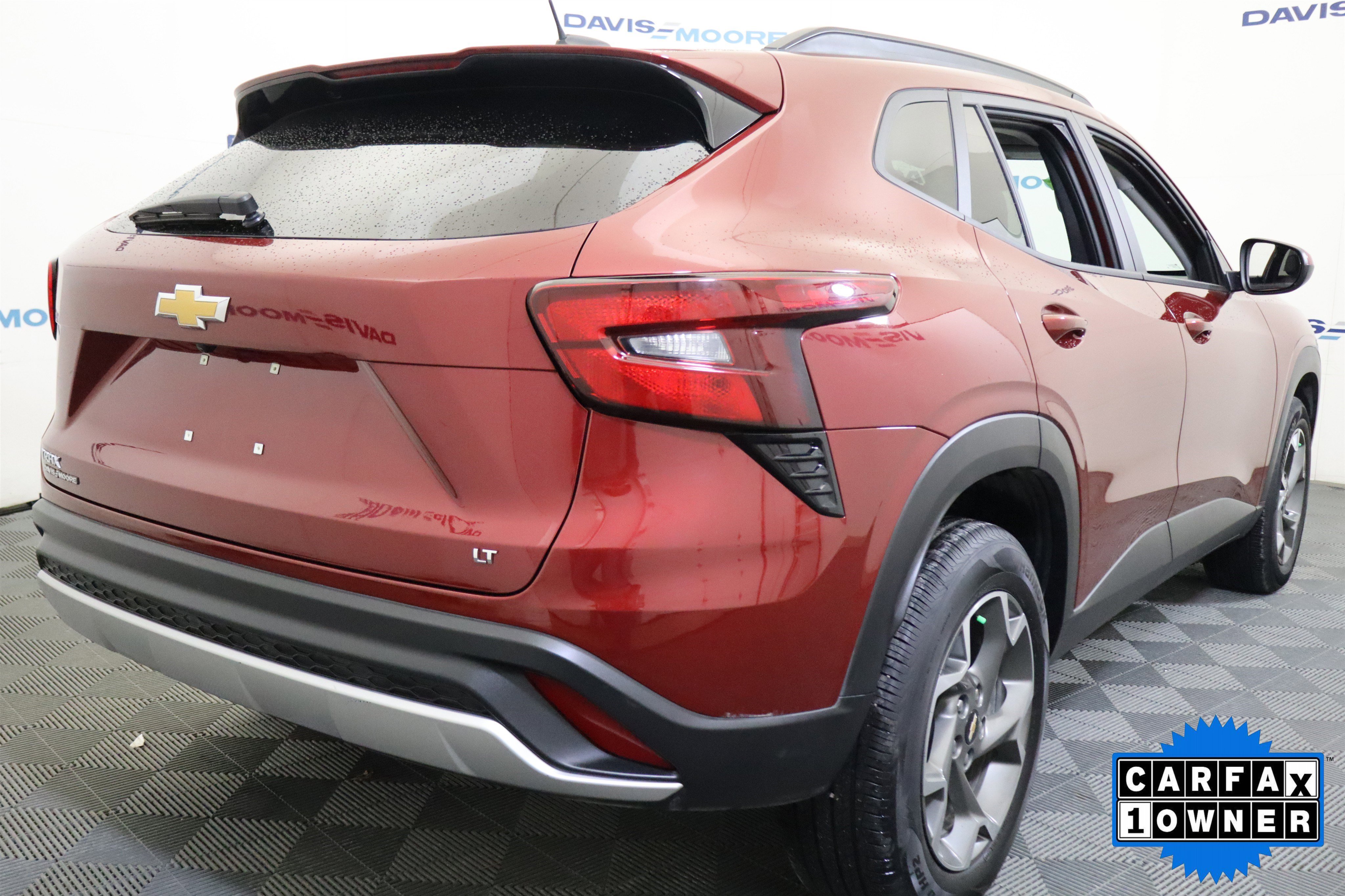 Used 2025 Chevrolet Trax LT image 5