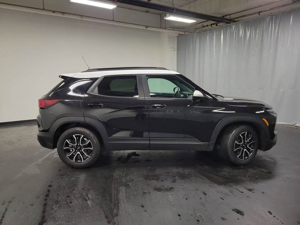 Used 2025 Chevrolet TrailBlazer ACTIV w/ Convenience Package image 9