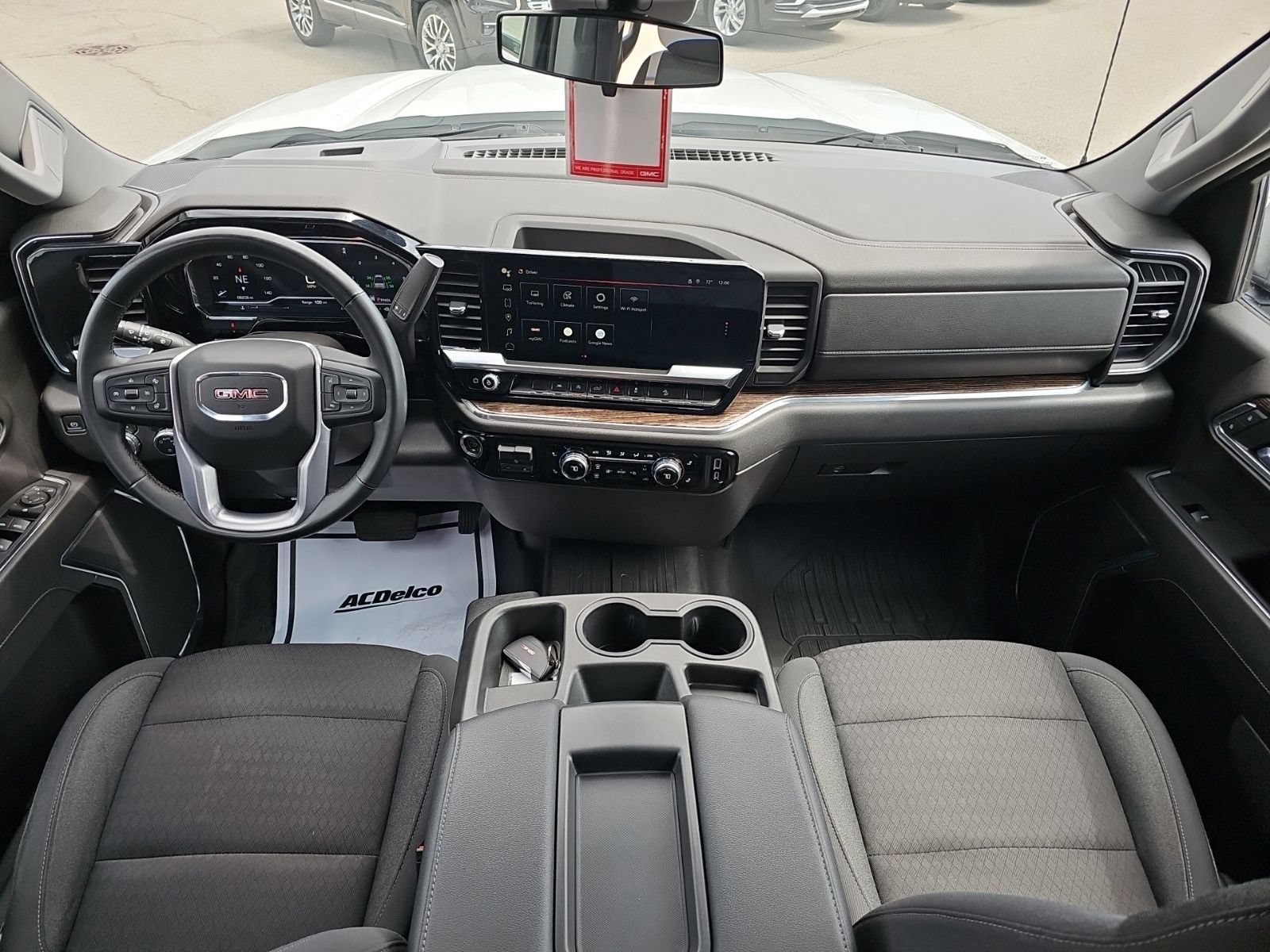 Used 2023 GMC Sierra 1500 SLE w/ Preferred Package AWD/4WD image 29
