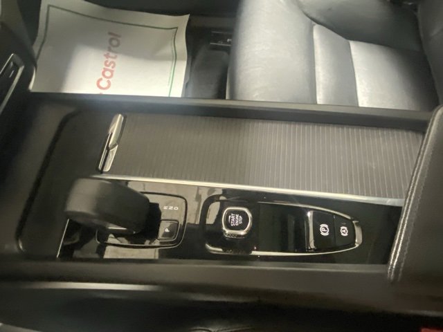 Used 2023 Volvo XC60 B5 Core w/ Climate Package image 27