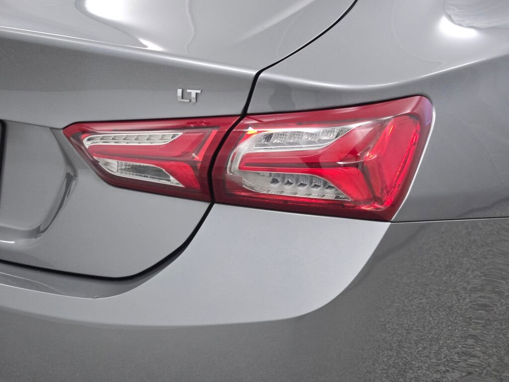 Used 2023 Chevrolet Malibu LT FWD image 11