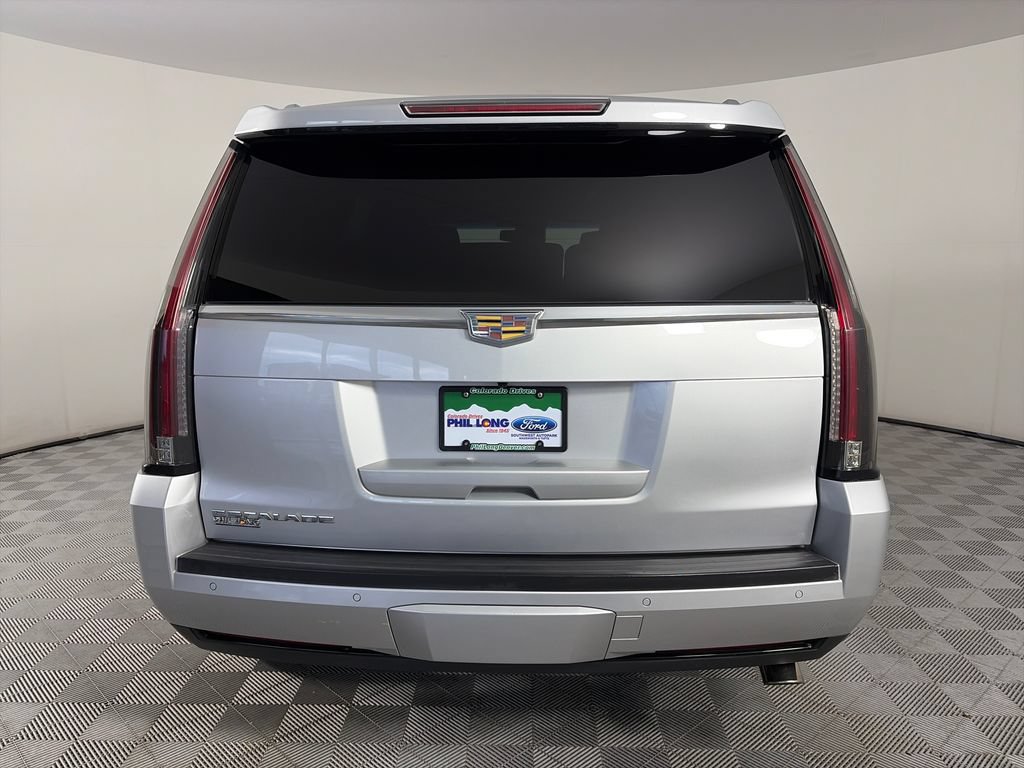 Used 2016 Cadillac Escalade Platinum AWD/4WD image 6