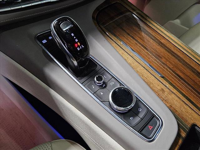 Used 2021 Cadillac Escalade ESV Premium Luxury Platinum image 12