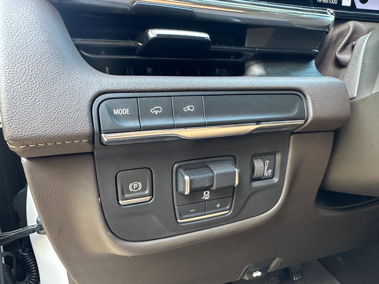 Used 2021 Cadillac Escalade ESV Sport w/ Driver Assist Tech Package image 48