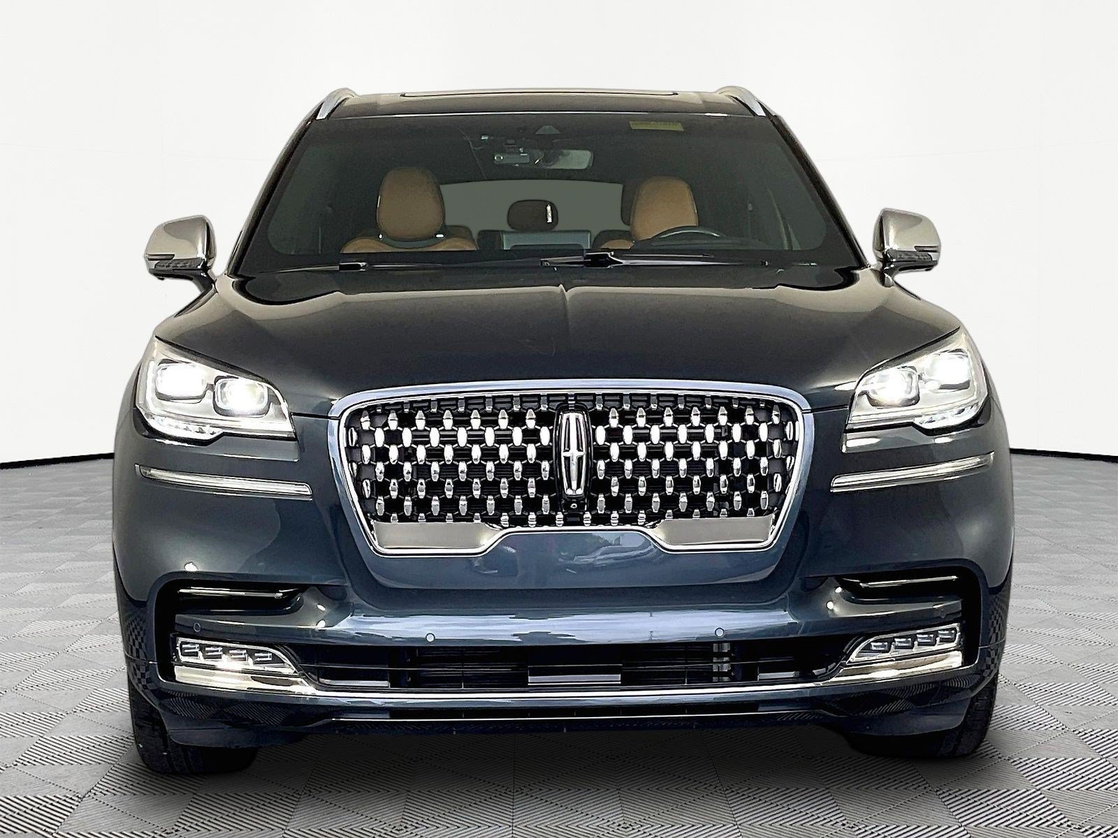 Used 2022 Lincoln Aviator Black Label w/ Dynamic Handling Package AWD/4WD image 2