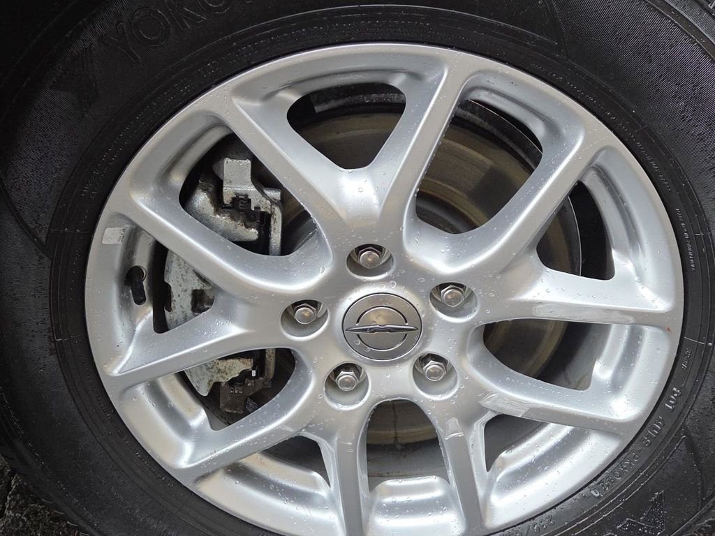 Used 2022 Chrysler Pacifica Touring-L image 9