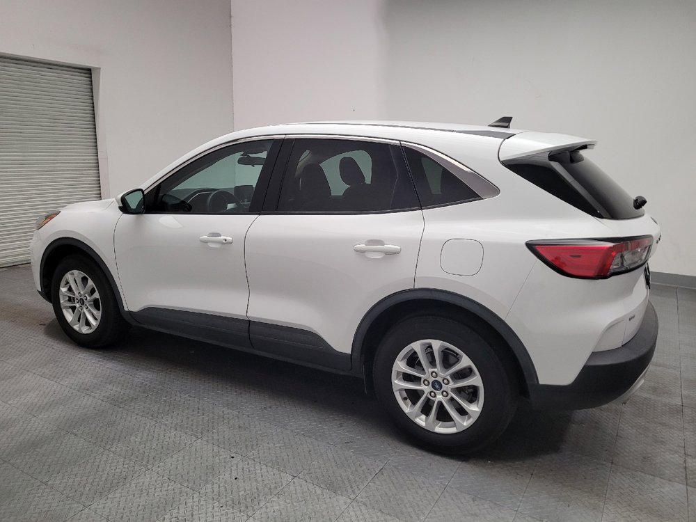Used 2020 Ford Escape SE FWD image 3