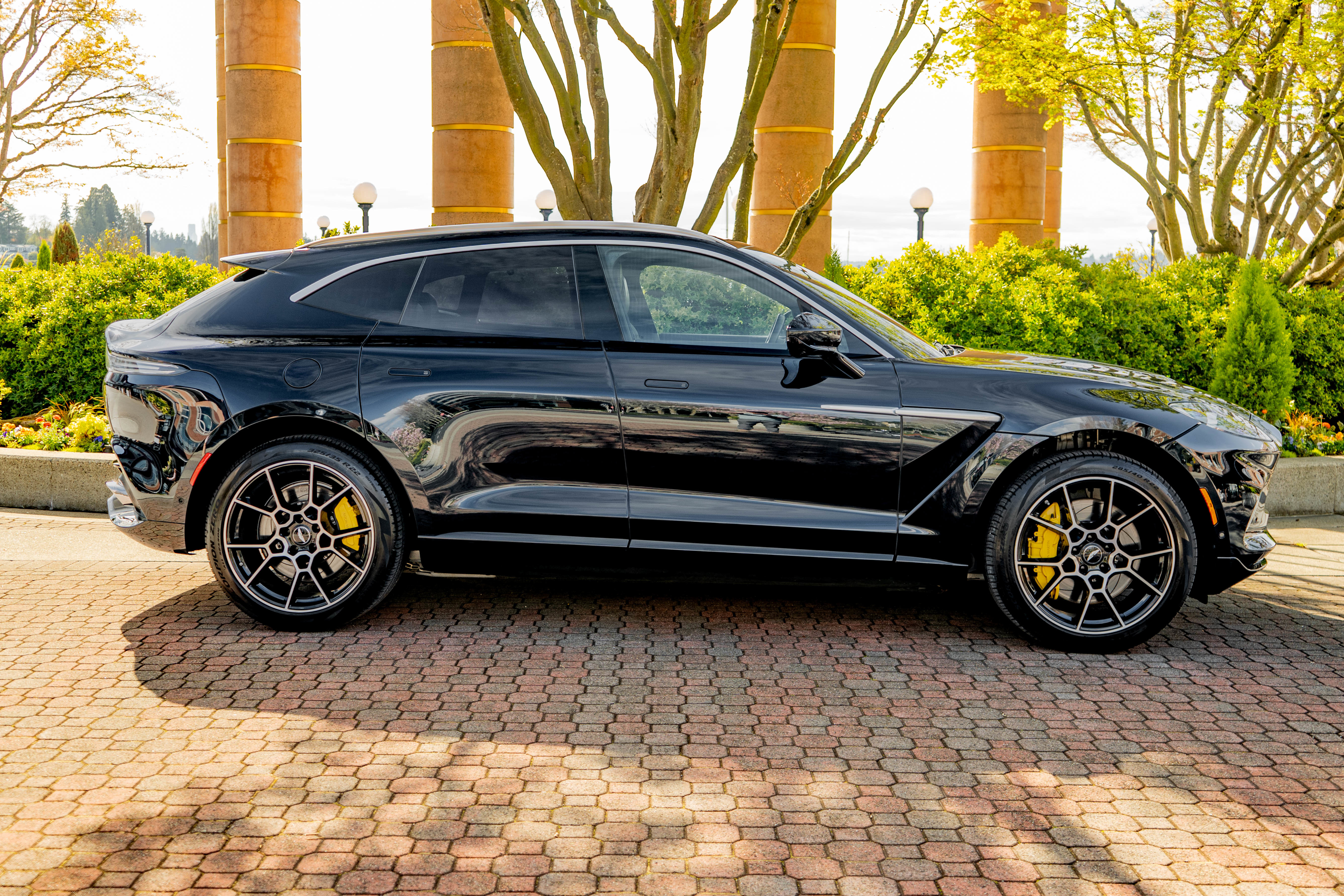 Used 2021 Aston Martin DBX image 50