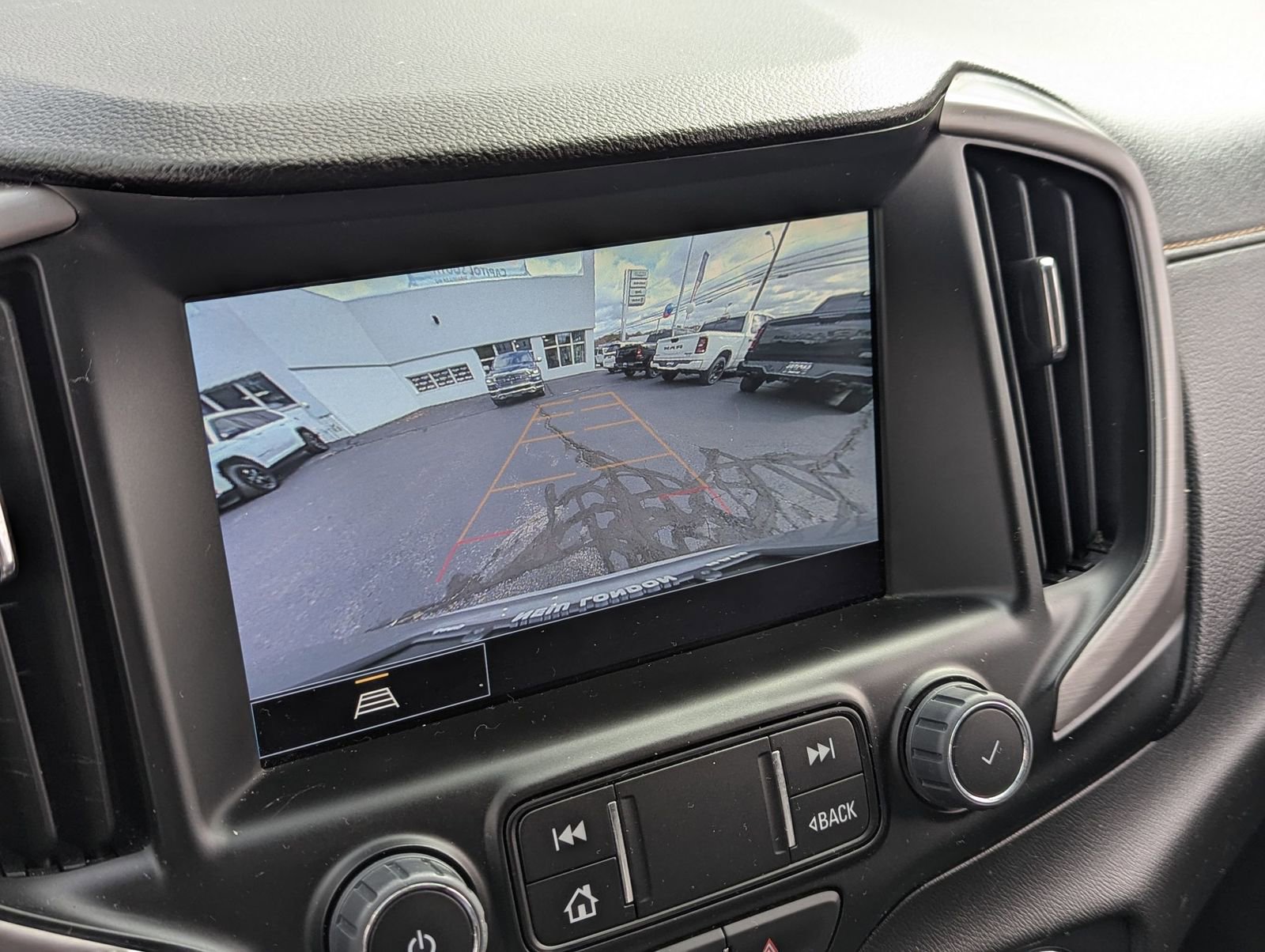 Used 2023 GMC Terrain AT4 image 15