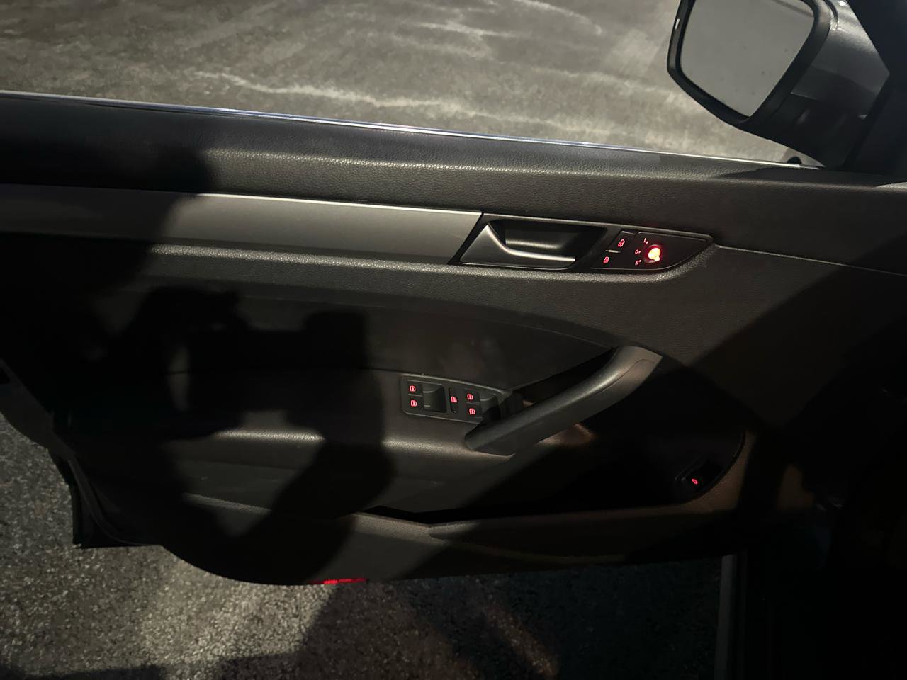 Used 2015 Volkswagen Passat 1.8T Limited Edition image 10