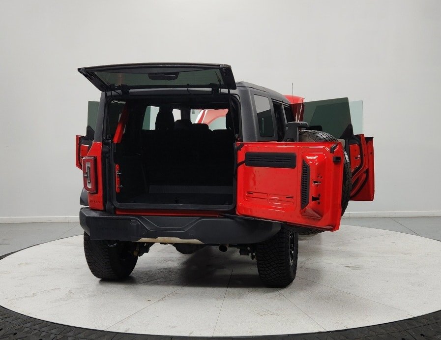 Used 2022 Ford Bronco Wildtrak image 14
