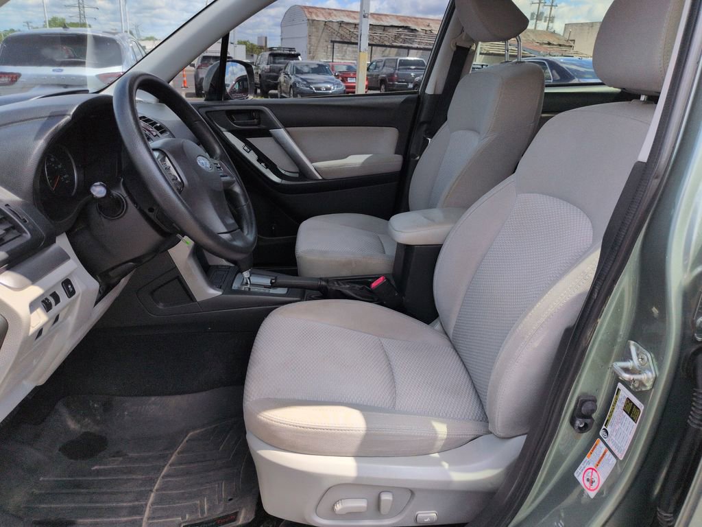 Used 2015 Subaru Forester 2.5i Premium w/ All-Weather Package AWD/4WD image 9