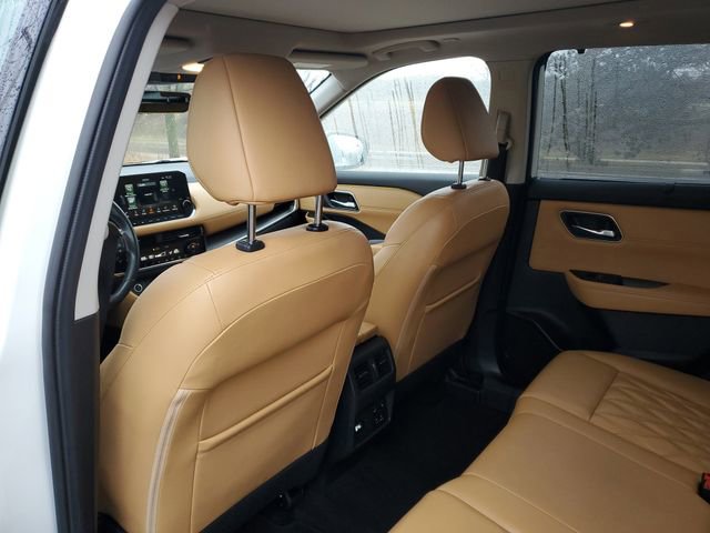 Used 2022 Nissan Rogue Platinum w/ Head-Up Display Package image 9