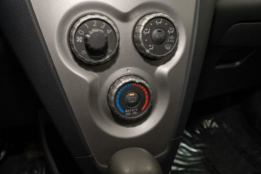 Used 2012 Toyota Yaris Sedan image 13