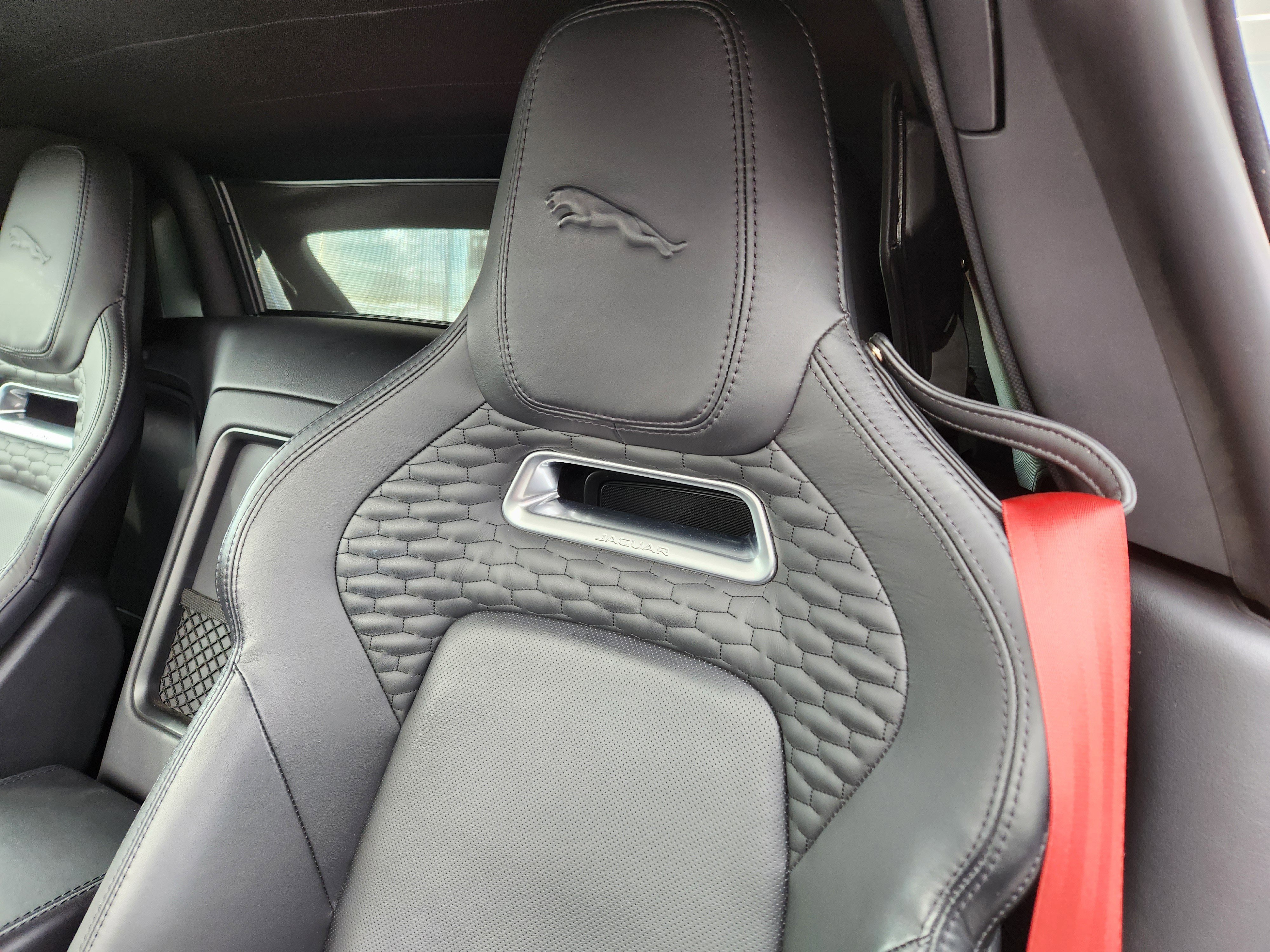 Certified 2022 Jaguar F-TYPE R-Dynamic image 11