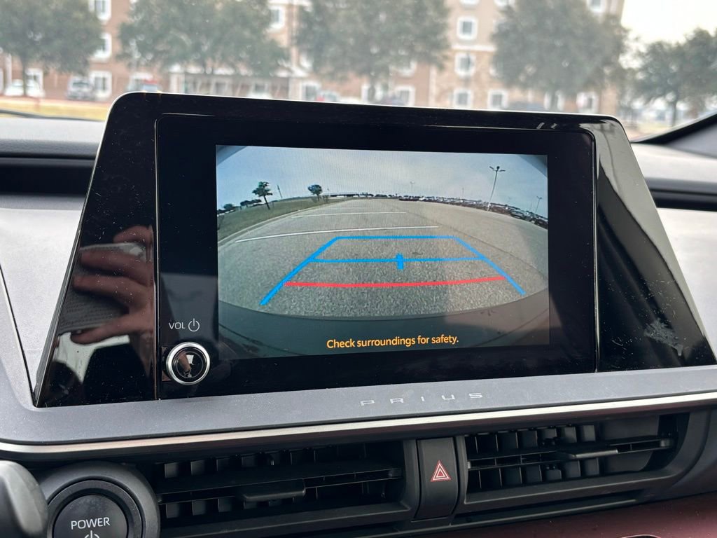 Used 2025 Toyota Prius Plug-In Hybrid image 17