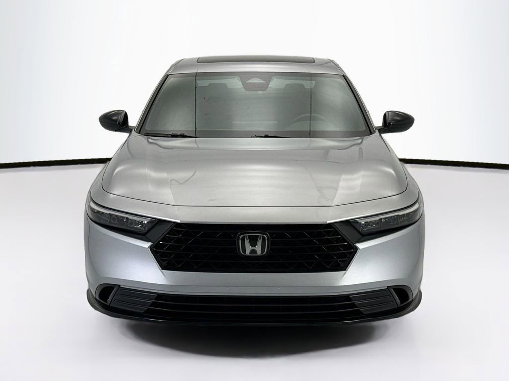 Used 2023 Honda Accord Sport image 2