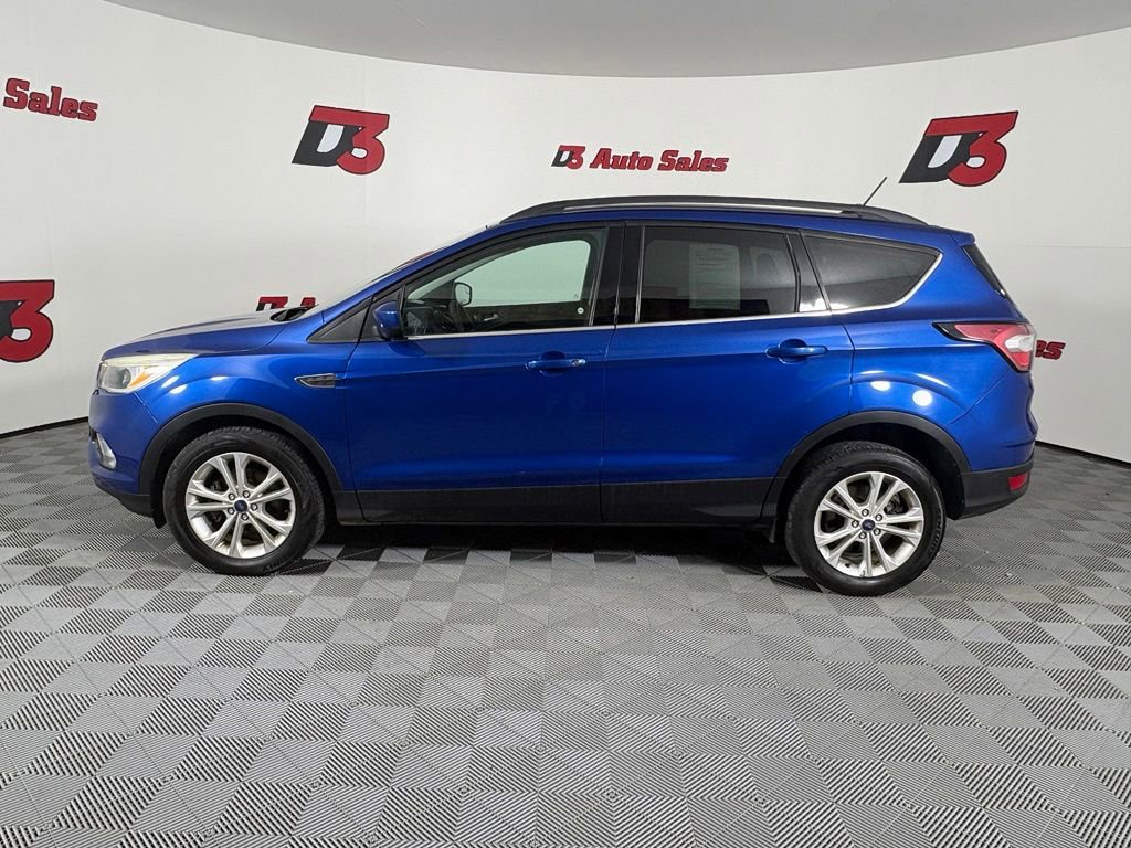 Used 2018 Ford Escape SE w/ SE Sync 3 Package FWD image 3