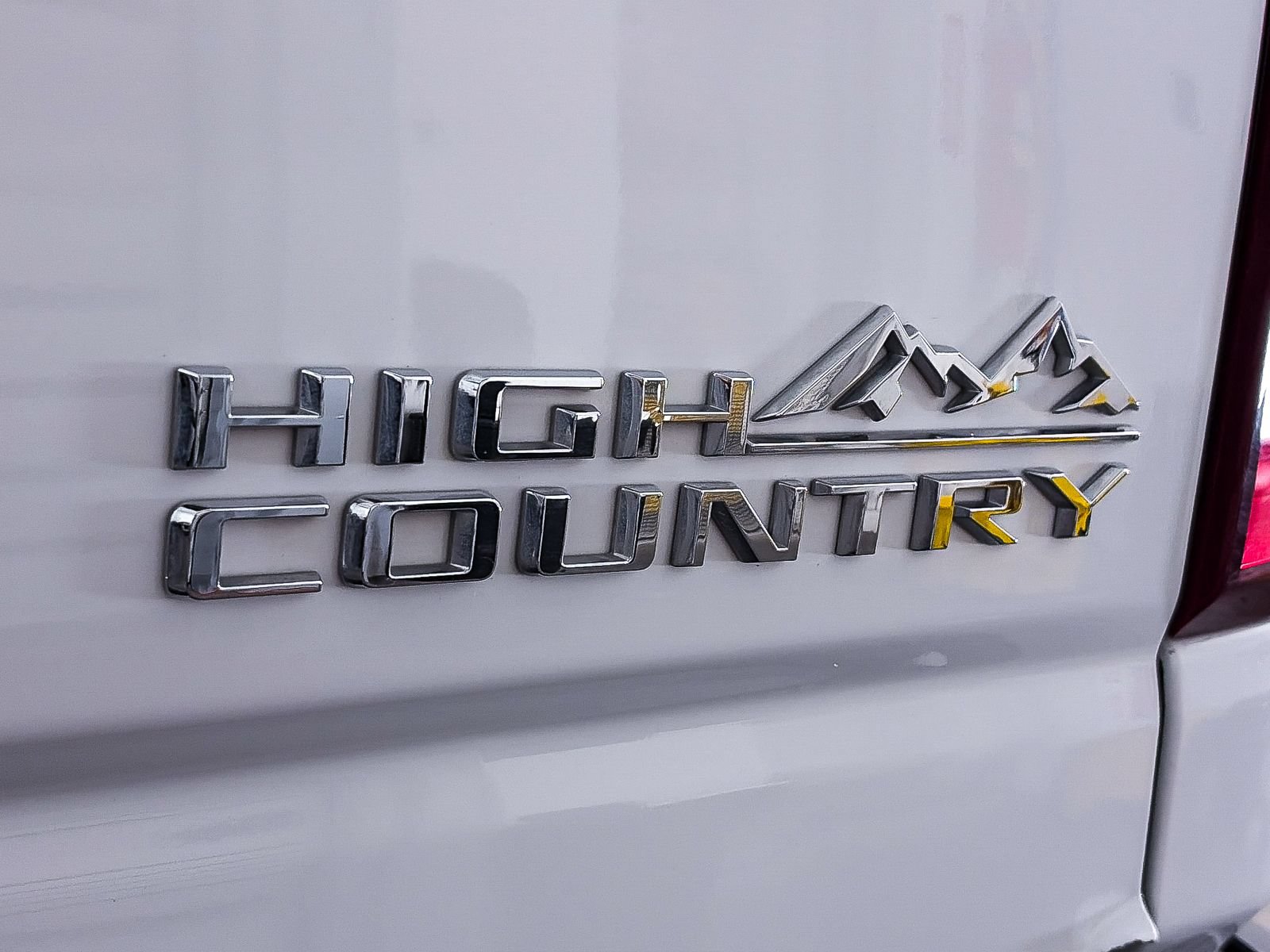 Used 2022 Chevrolet Silverado 3500 High Country w/ Safety Package II AWD/4WD image 5