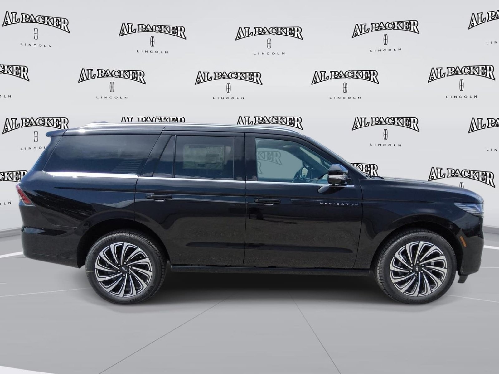 New 2027 Lincoln Navigator Black Label AWD/4WD image 6