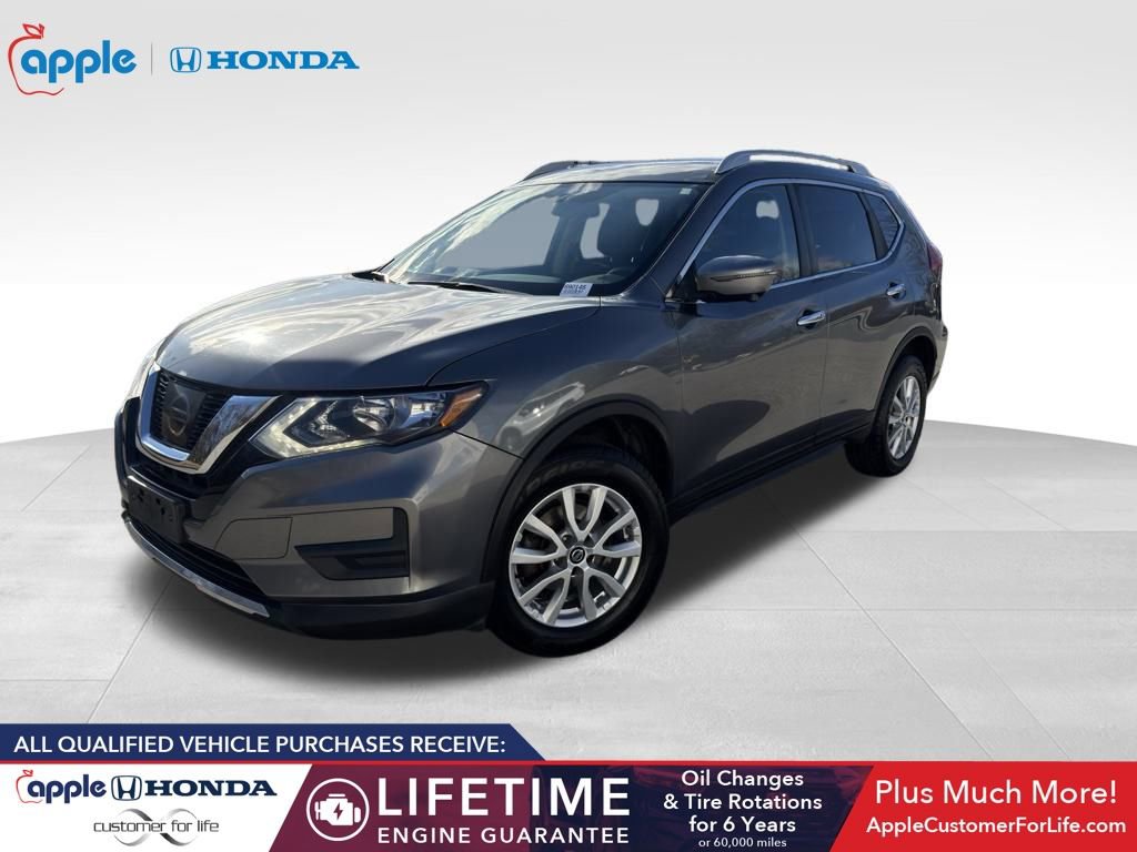 Used 2017 Nissan Rogue SV w/ SV Premium Package image 1