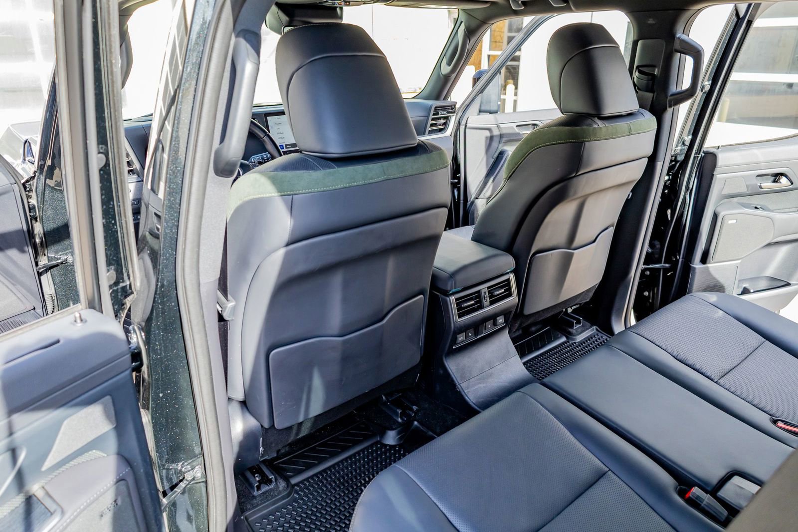 Used 2024 Lexus GX 550 AWD/4WD image 34