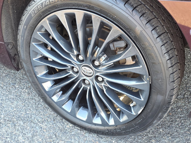 Used 2017 Toyota Avalon Touring w/ Carpet Mat Package image 27