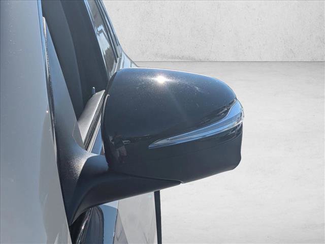 Used 2024 Mercedes-Benz GLS 580 4MATIC image 10