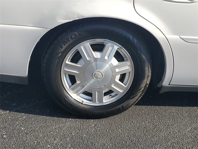 Used 2004 Cadillac De Ville w/ Equipment Group image 7