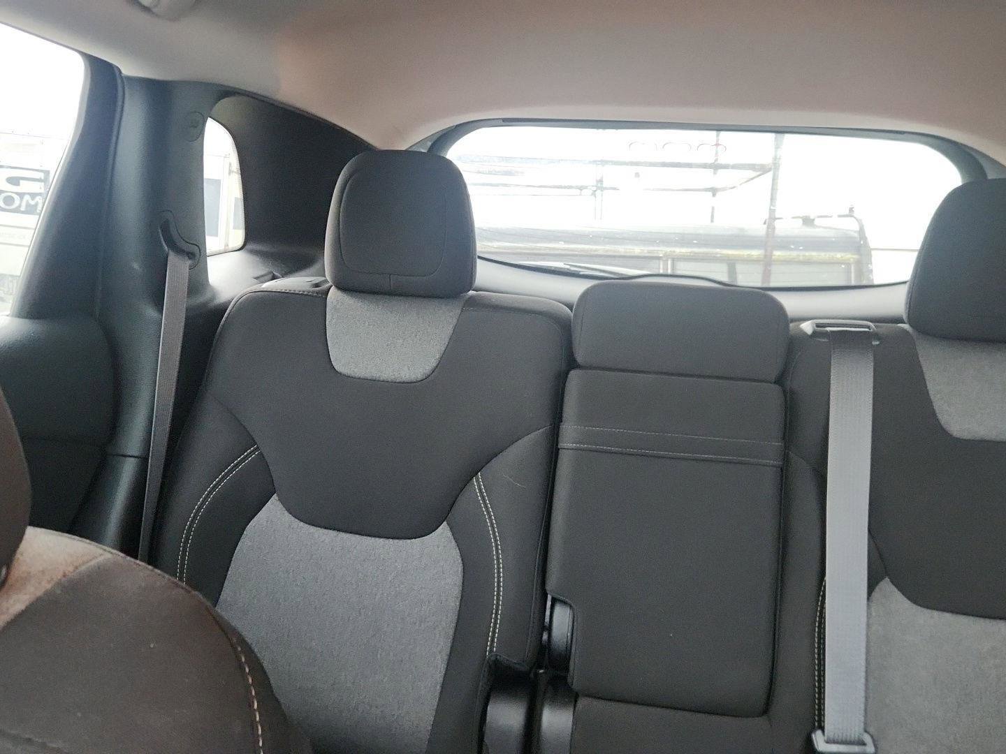 Used 2014 Jeep Cherokee Latitude w/ Cold Weather Group image 19