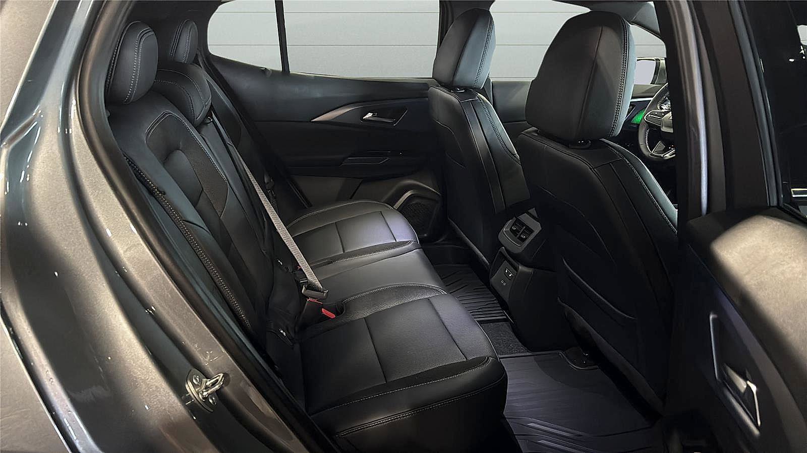 New 2026 Chevrolet Equinox EV LT image 26