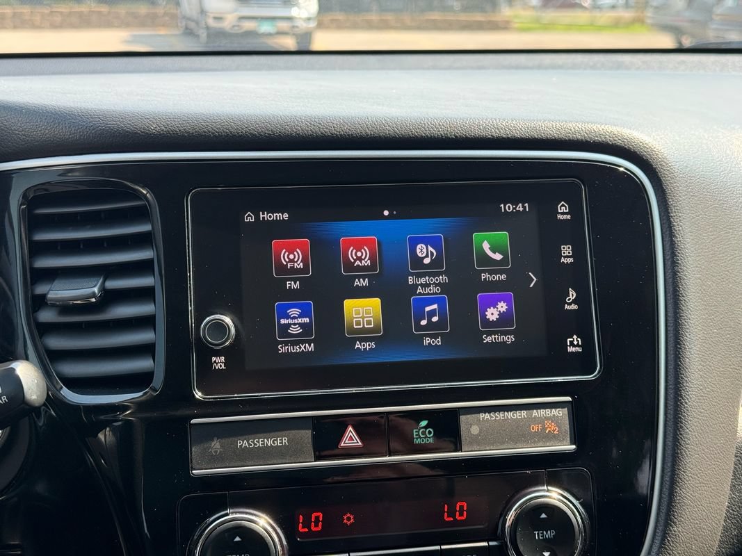 Used 2019 Mitsubishi Outlander SEL AWD/4WD image 17
