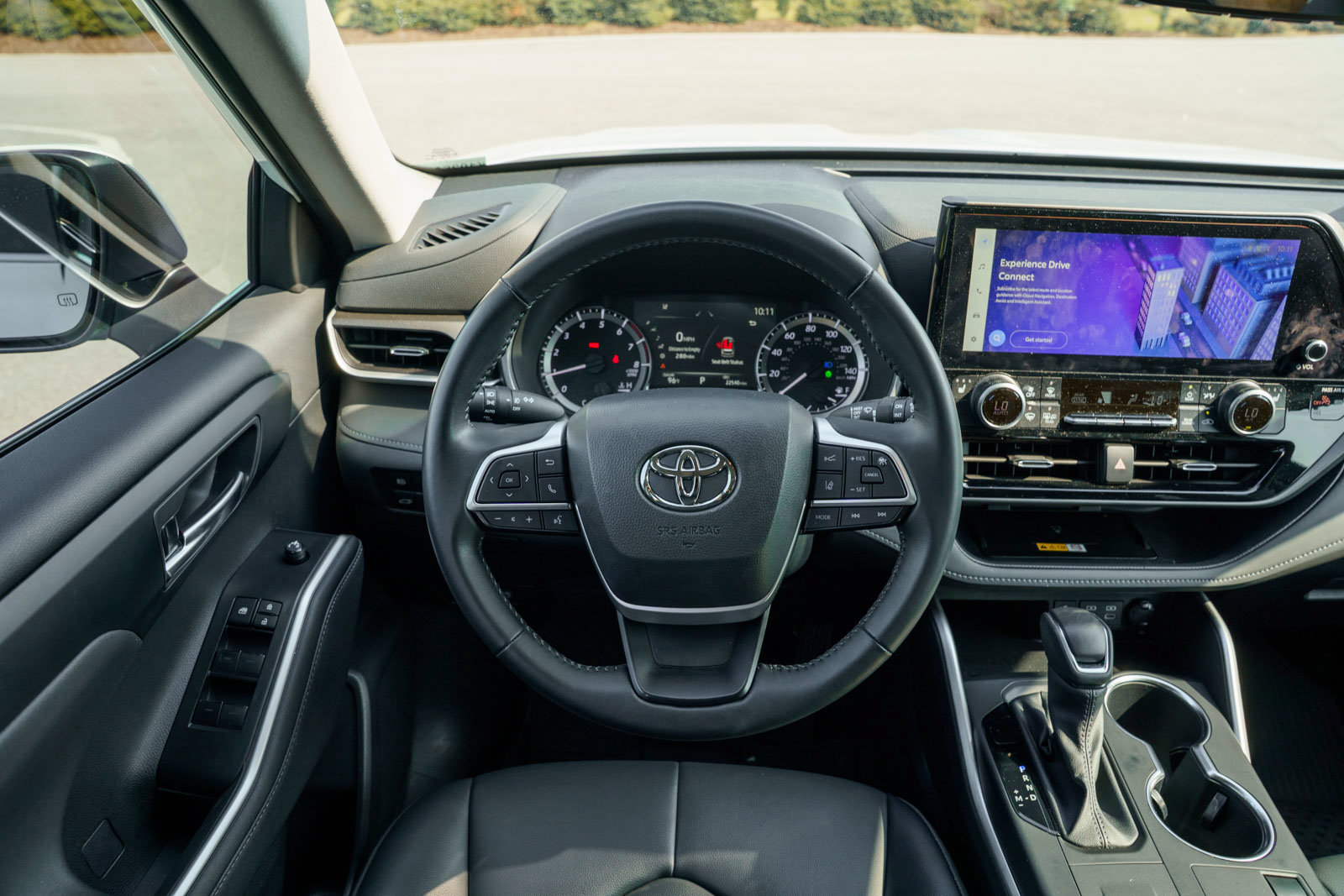 Used 2023 Toyota Highlander XLE FWD image 27