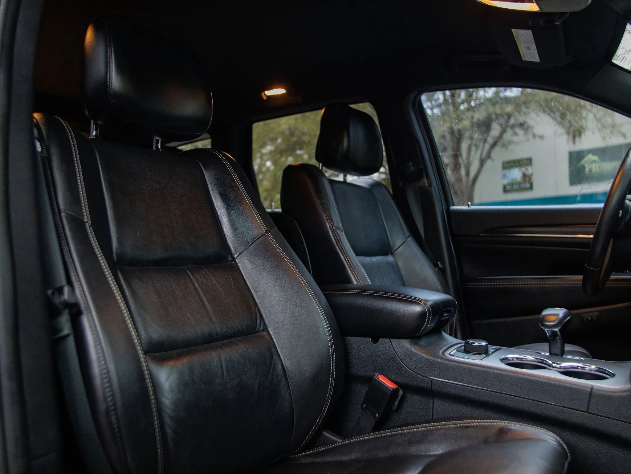 Used 2014 Jeep Grand Cherokee Limited image 23